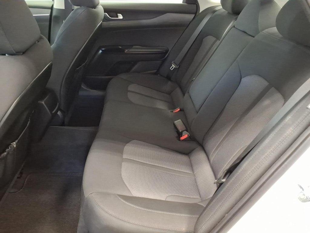 Kia K5 photo 19