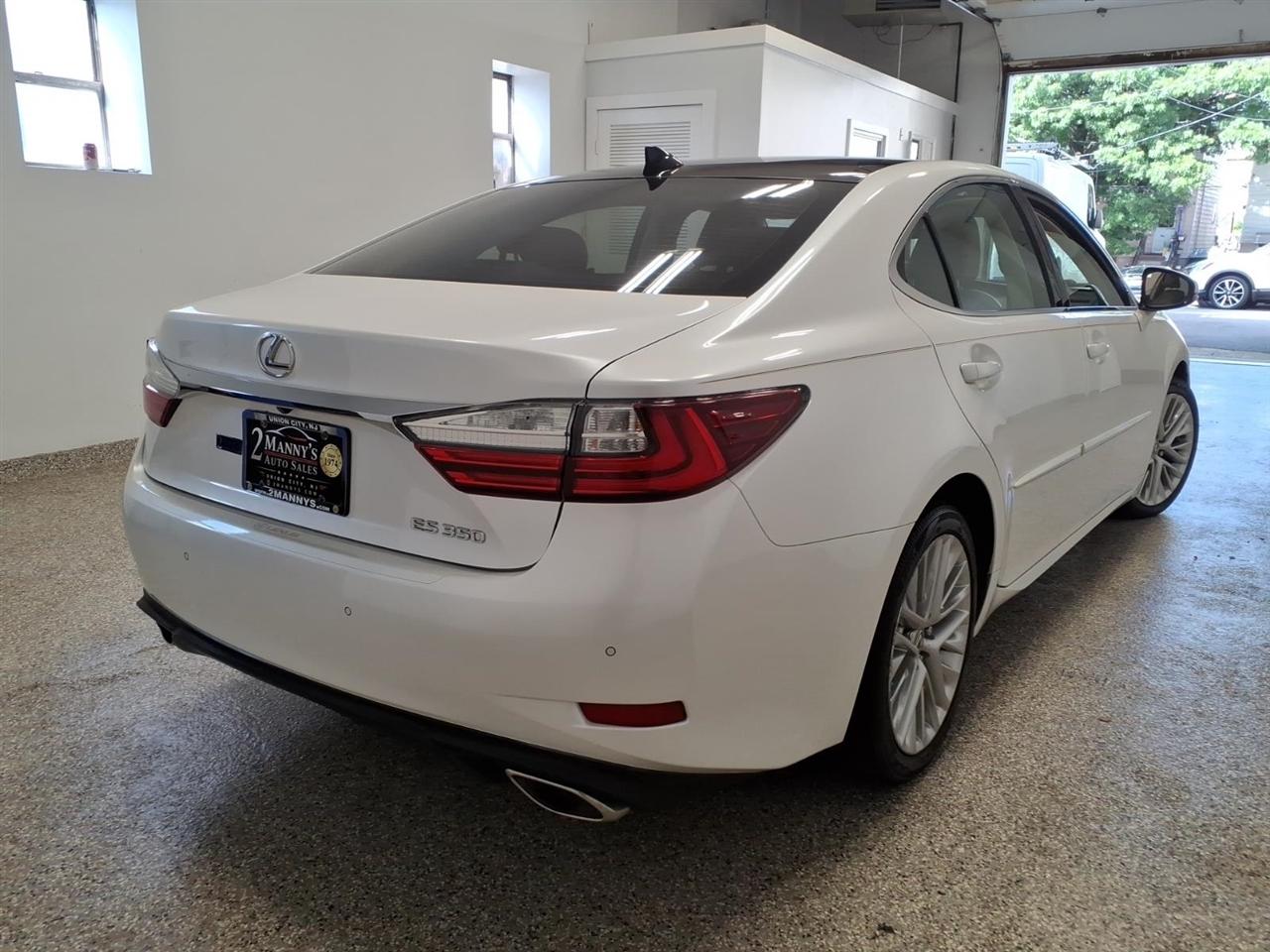 Lexus ES 350 Luxury 2016