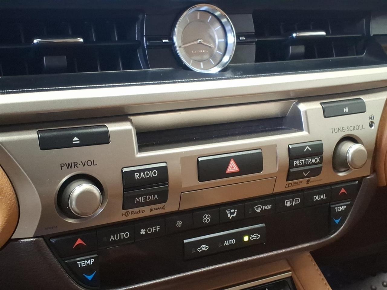 Lexus ES 350 Luxury 2016
