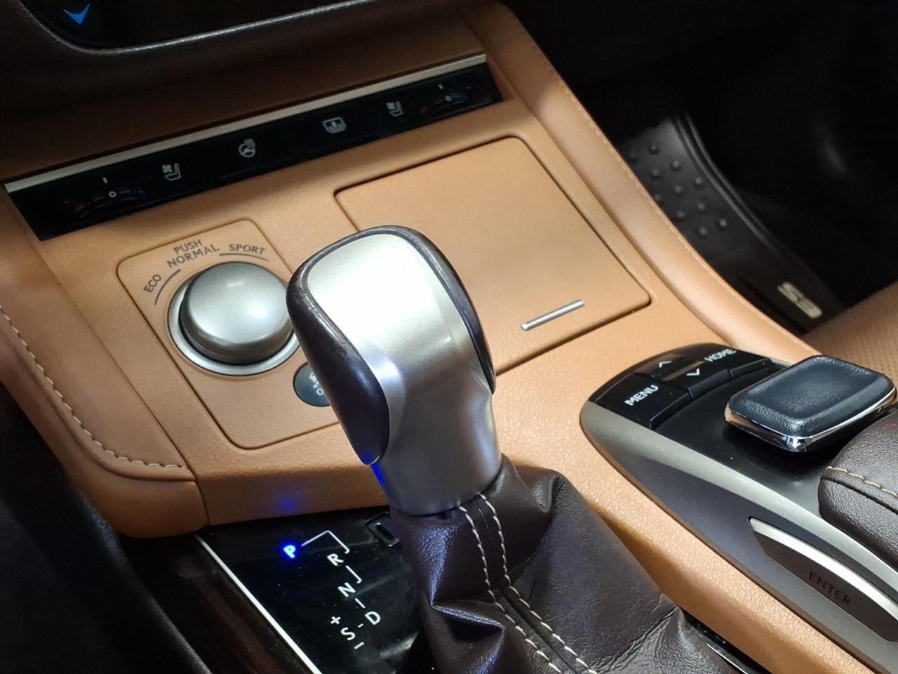 Lexus ES 350 Luxury 2016