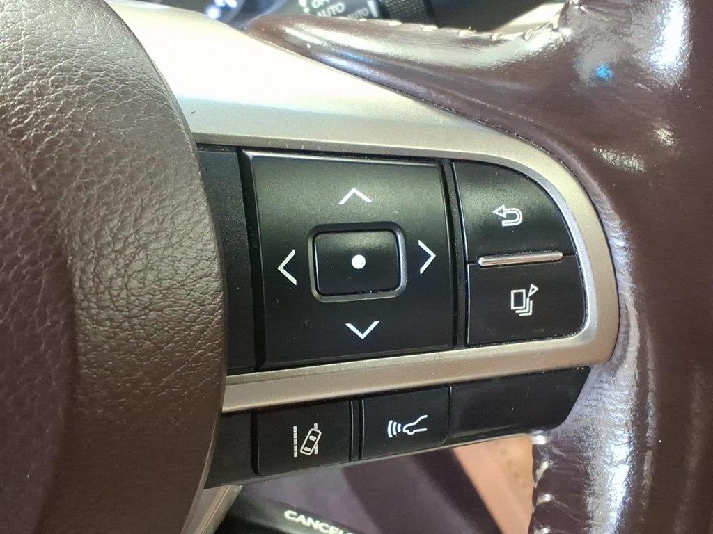 Lexus ES photo 13