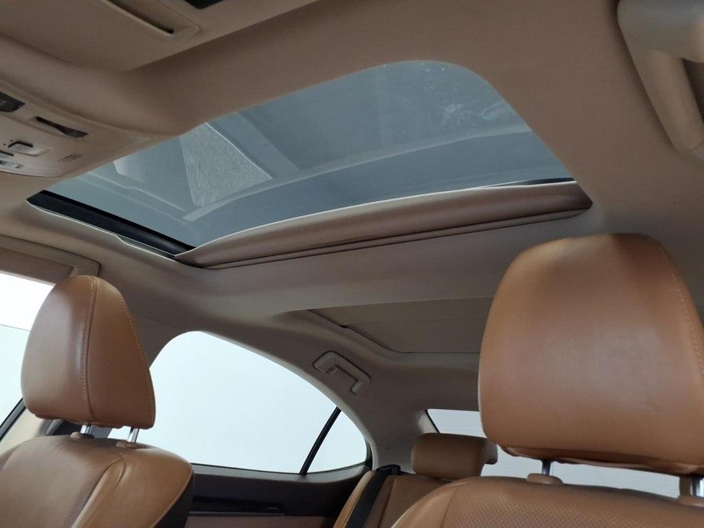 Lexus ES photo 22