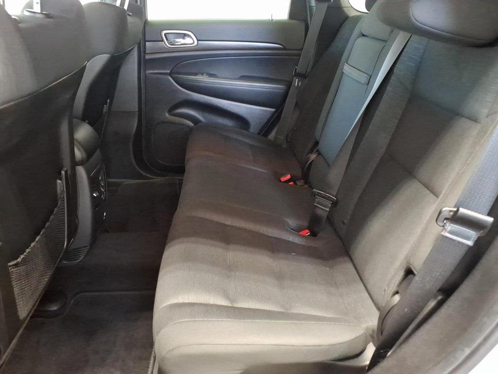 Jeep Grand Cherokee photo 18