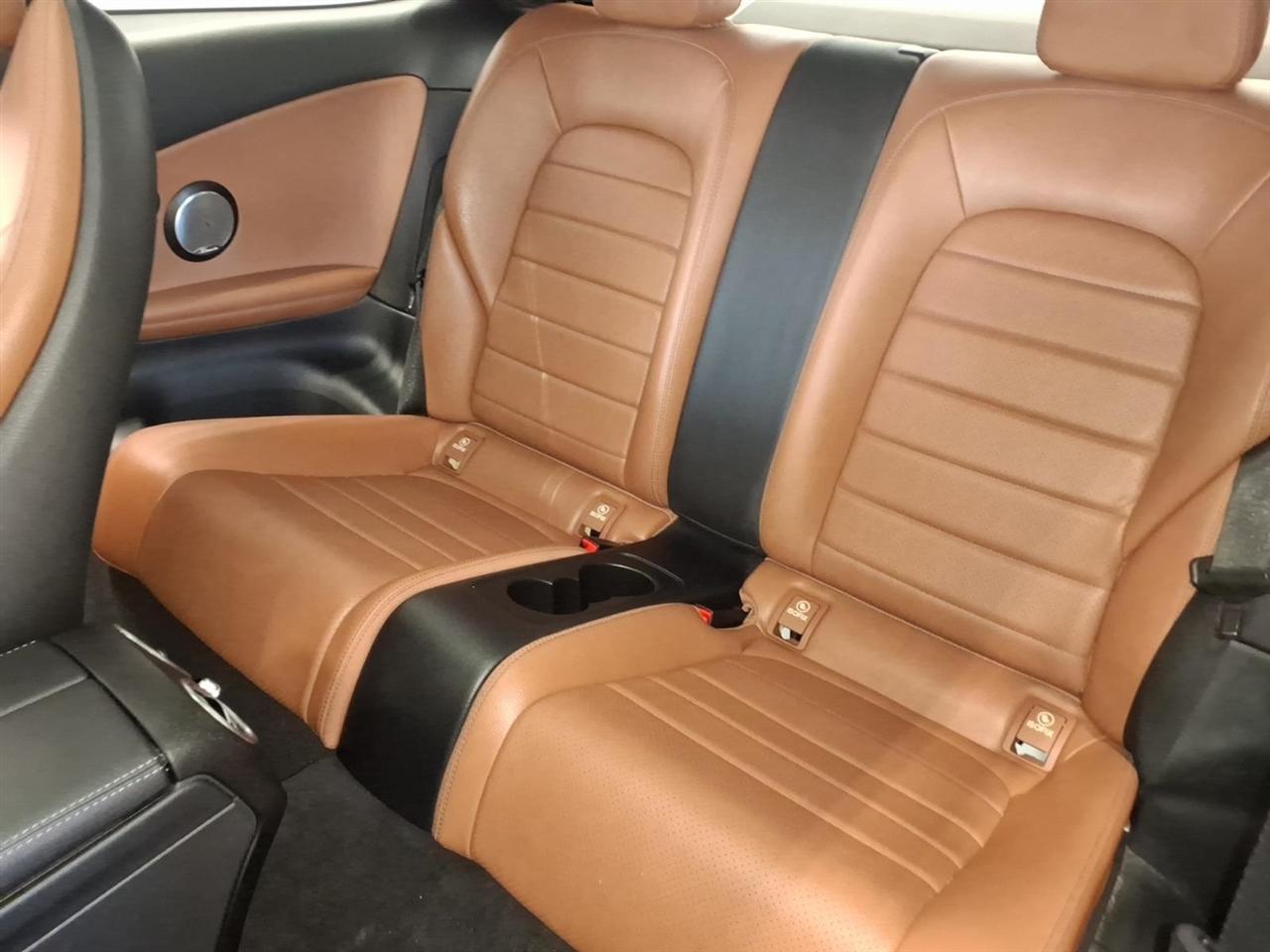 Mercedes-Benz C-Class photo 19