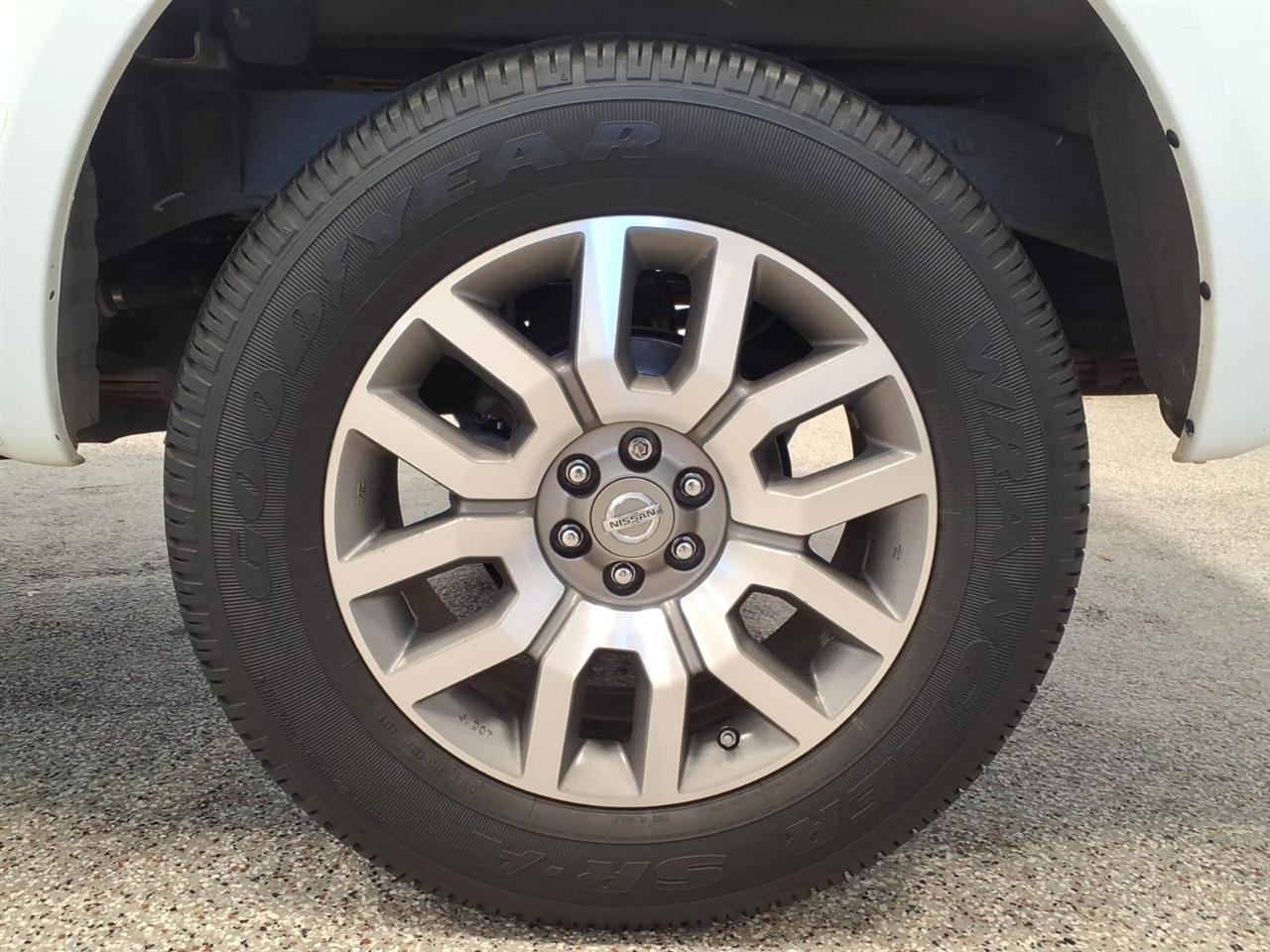 Nissan Frontier photo 7
