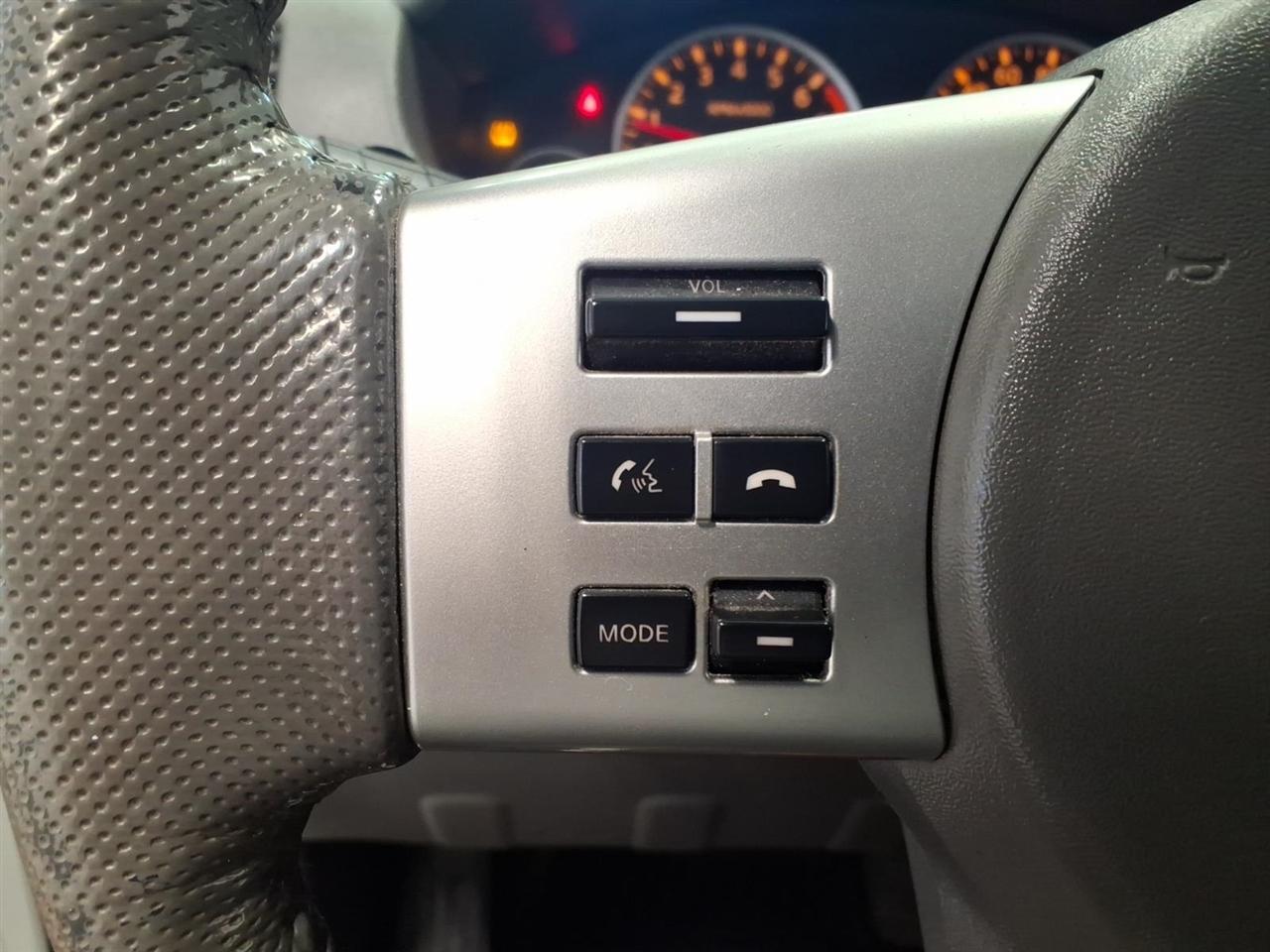 Nissan Frontier photo 10