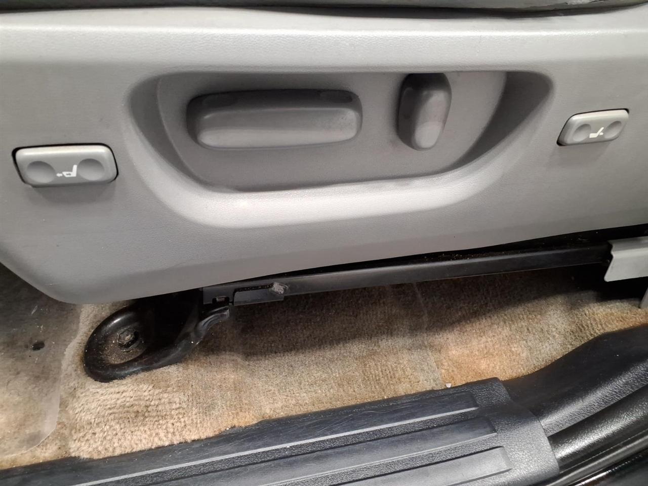 Toyota Sequoia 4WD 4dr LV8 6-Spd AT Ltd (Natl) 2008