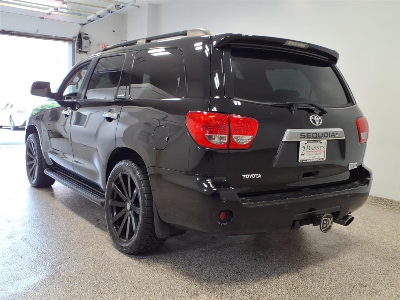 Toyota Sequoia 4WD 4dr LV8 6-Spd AT Ltd (Natl) 2008