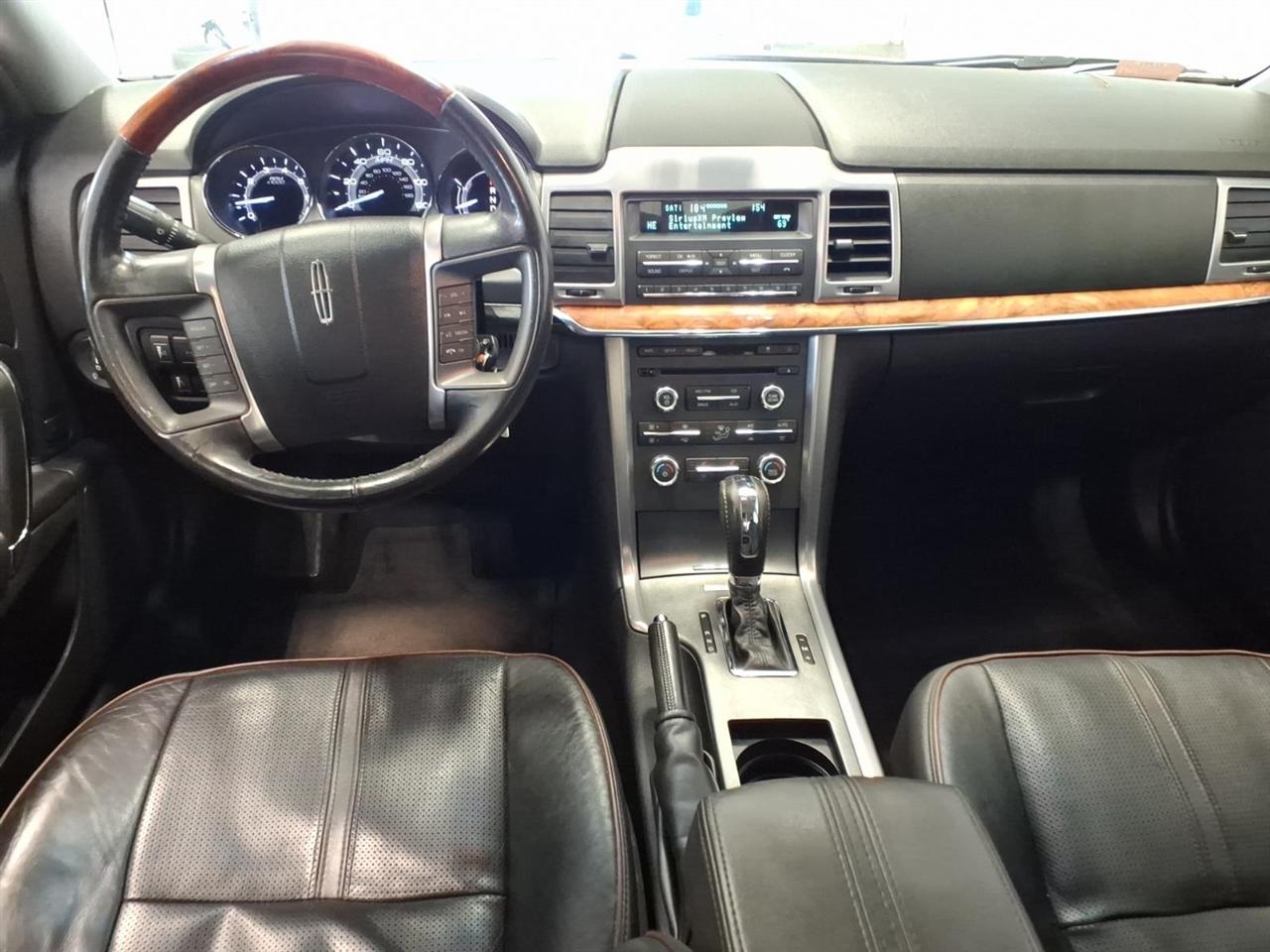 Lincoln MKZ photo 9