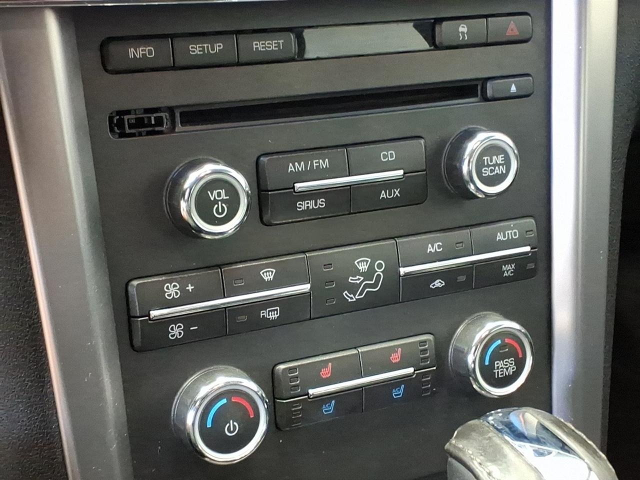 Lincoln MKZ photo 14