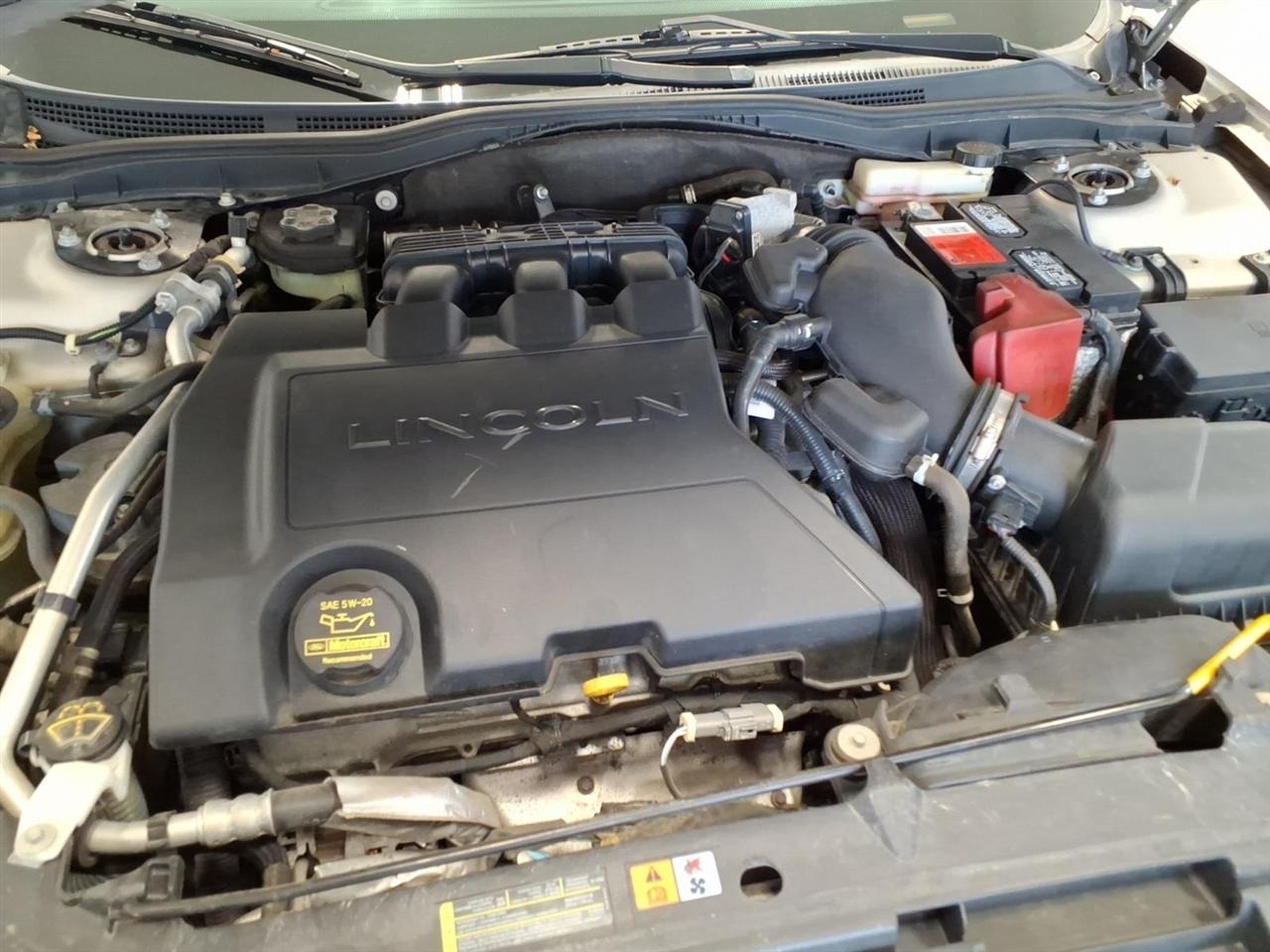 Lincoln MKZ photo 20