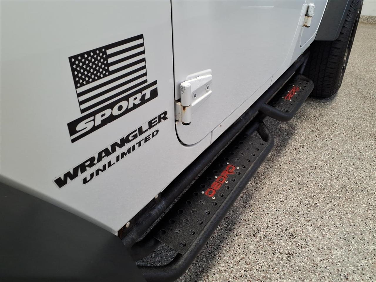 Jeep Wrangler photo 8