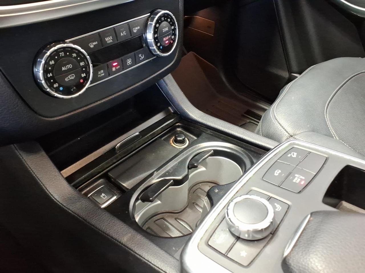 Mercedes-Benz GL-Class photo 17