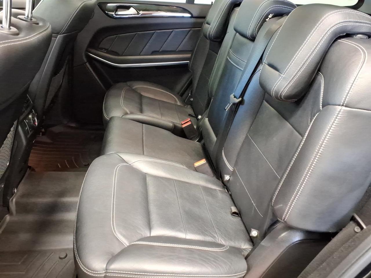 Mercedes-Benz GL-Class photo 20
