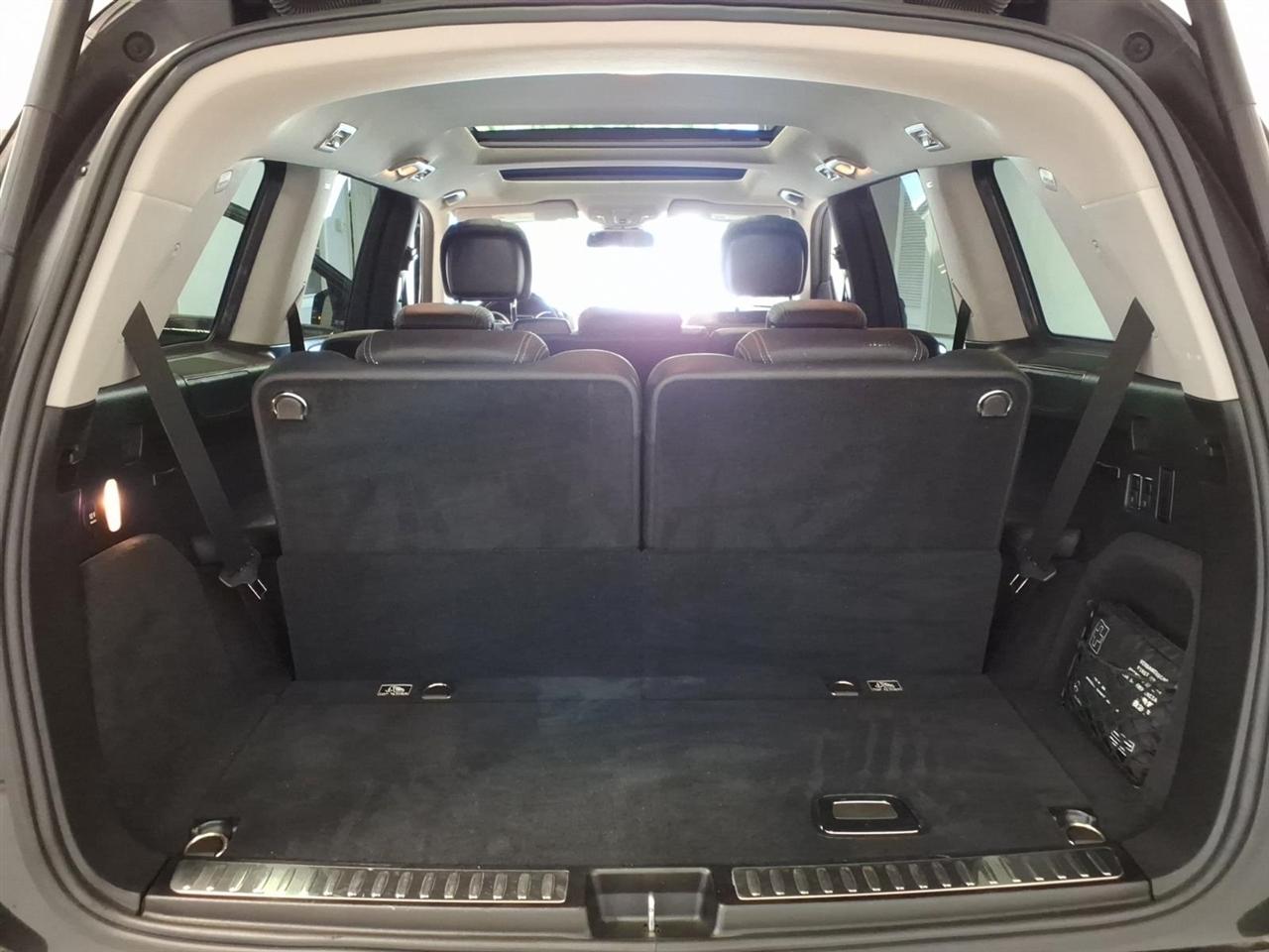 Mercedes-Benz GL-Class photo 25
