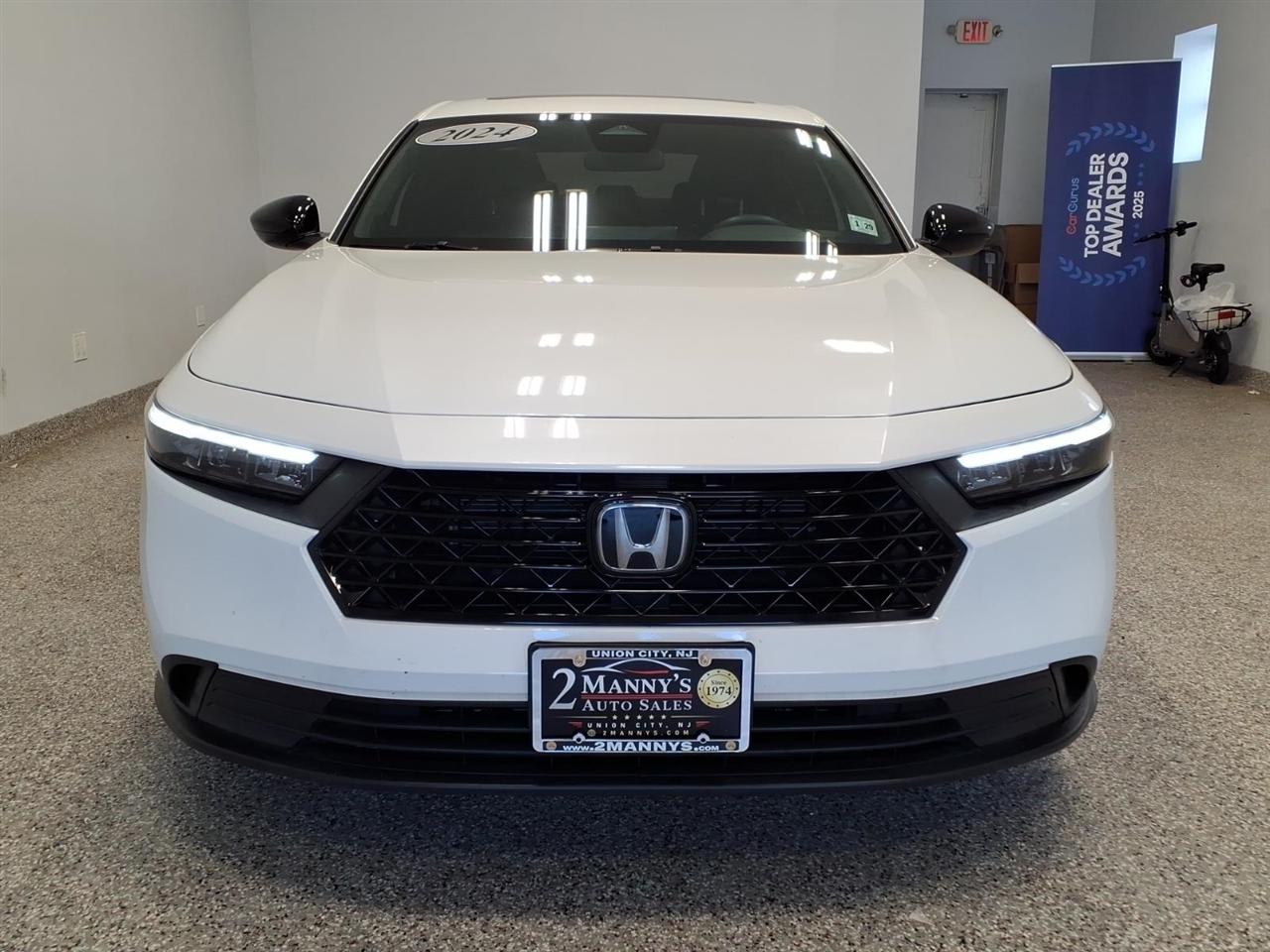 Honda Accord photo 2
