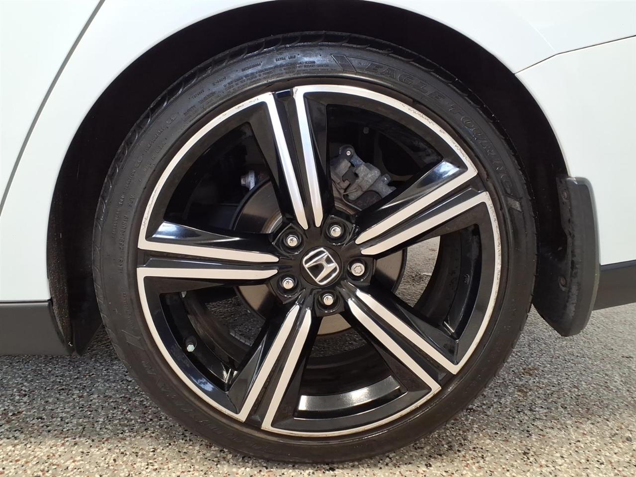 Honda Accord photo 7