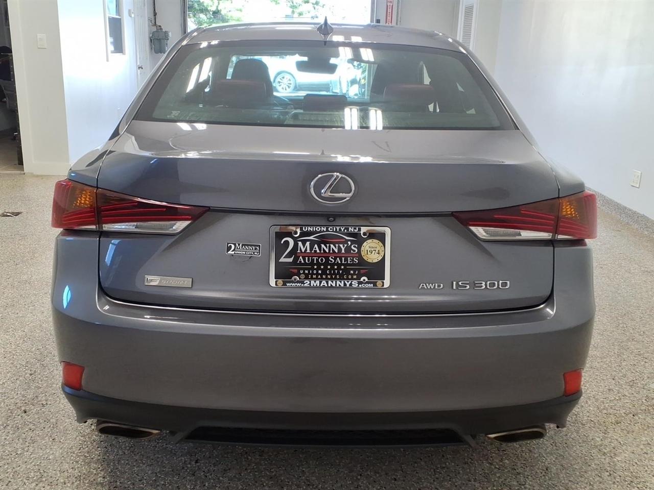 Lexus IS photo 5