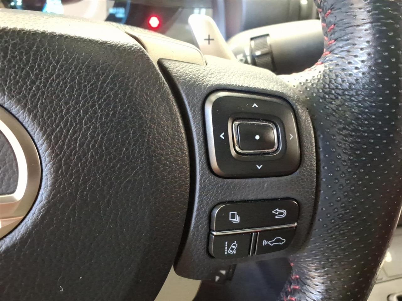 Lexus IS photo 12