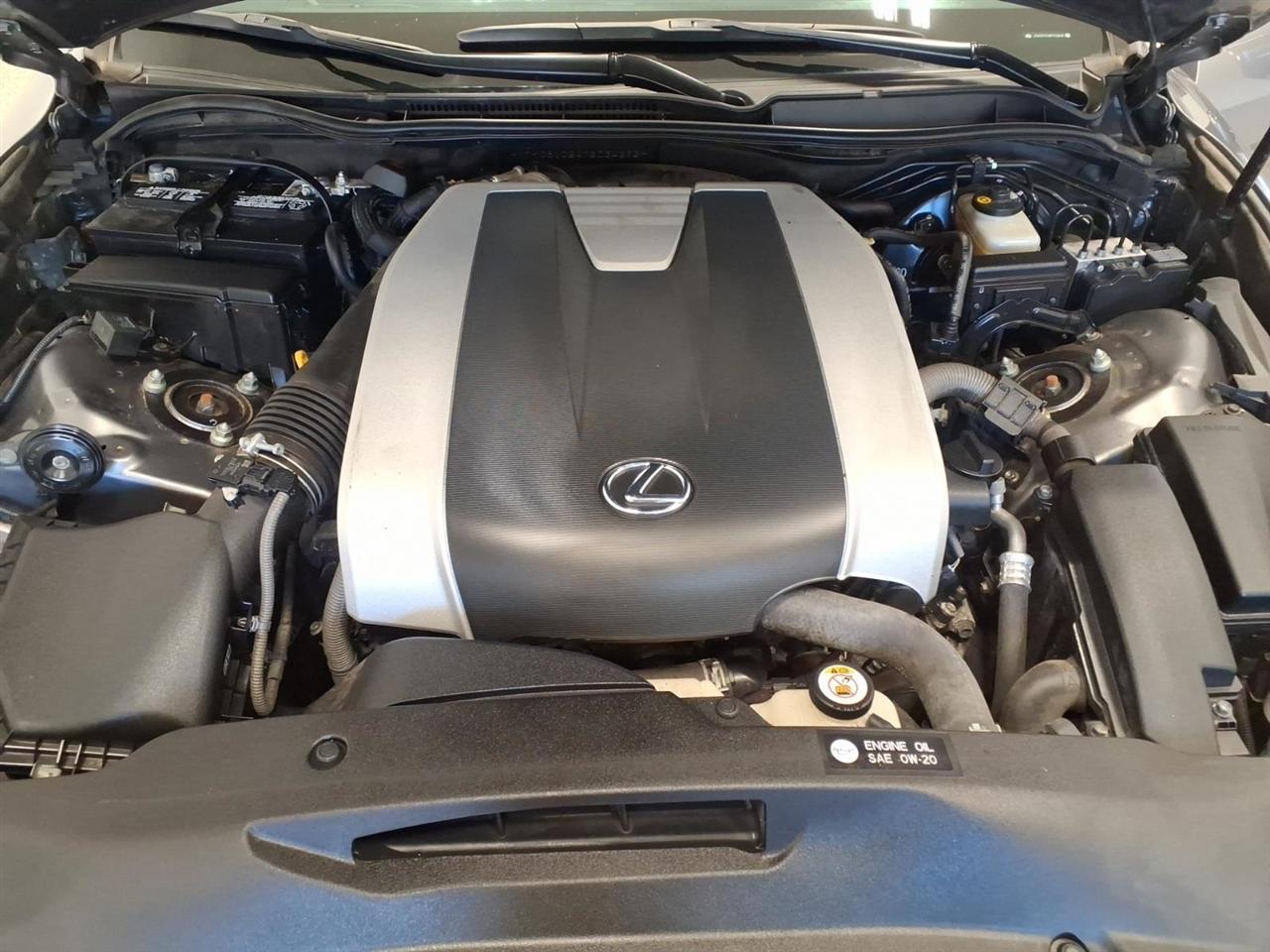 Lexus IS photo 23