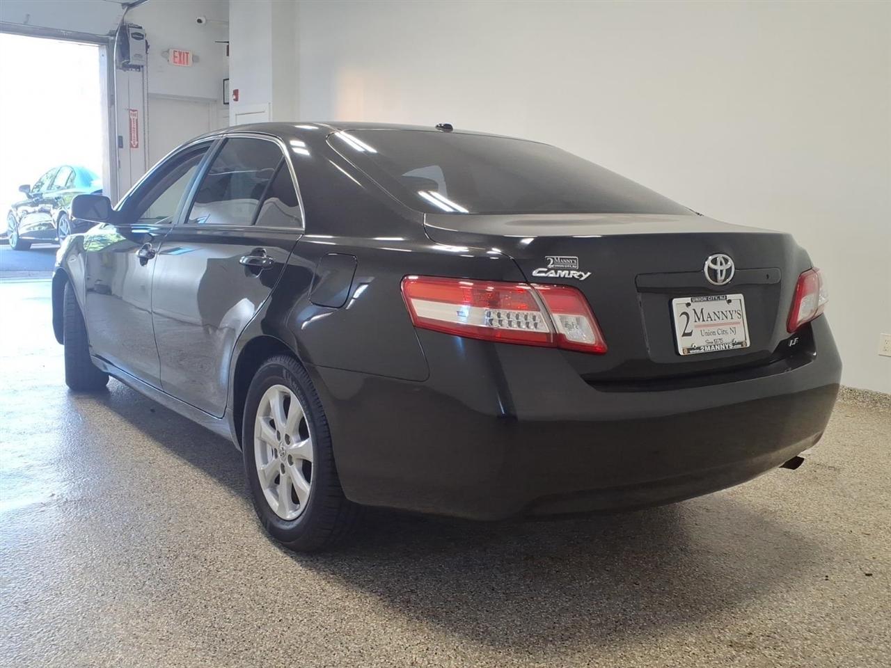Toyota Camry LE 2011