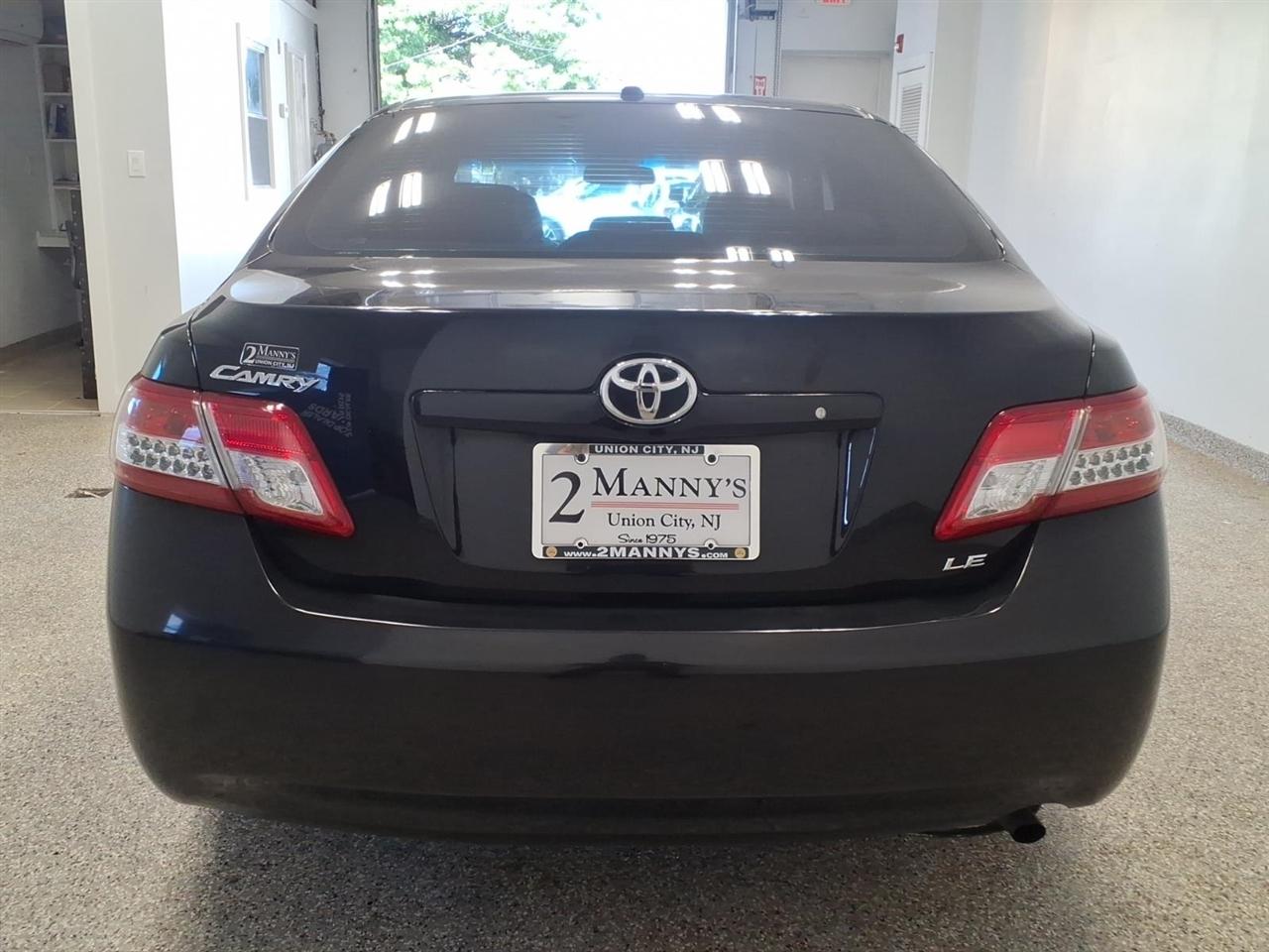 Toyota Camry photo 5