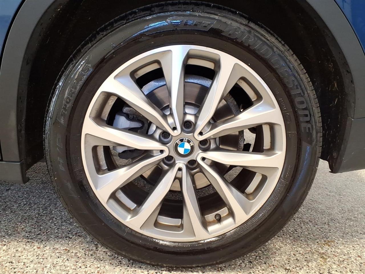 BMW X3 photo 7