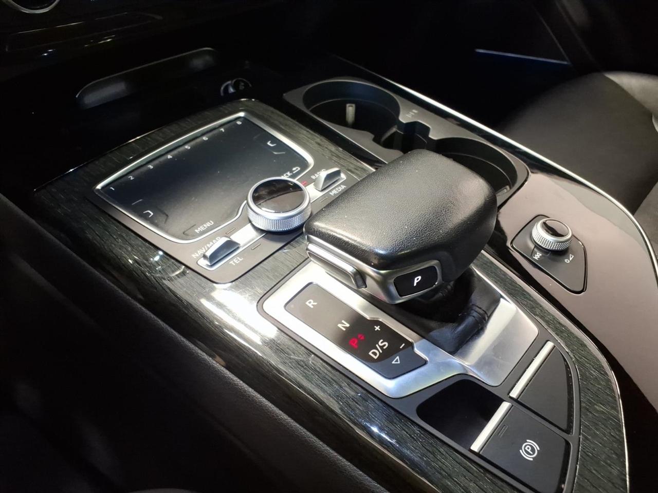 Audi Q7 photo 16