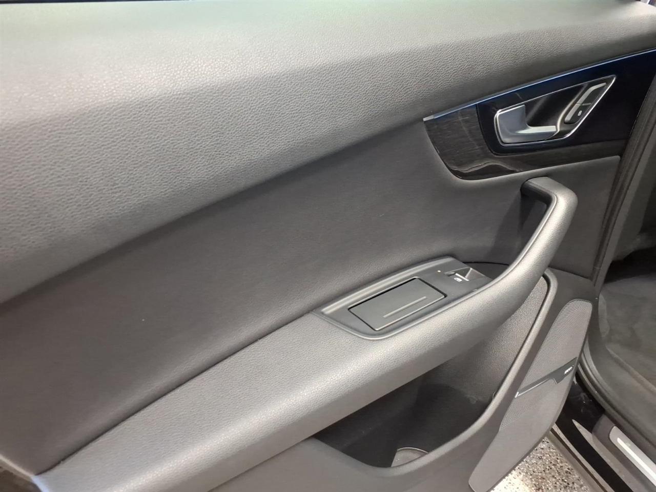 Audi Q7 photo 19