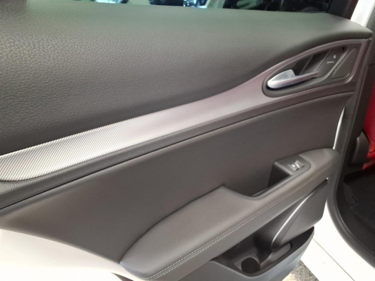 Alfa Romeo Stelvio photo 20