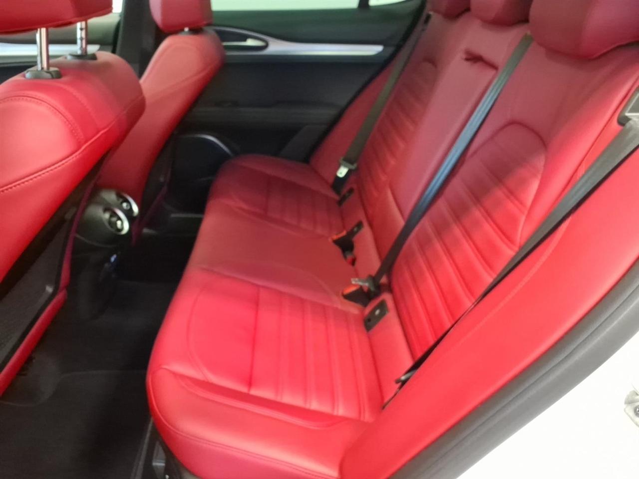 Alfa Romeo Stelvio photo 21
