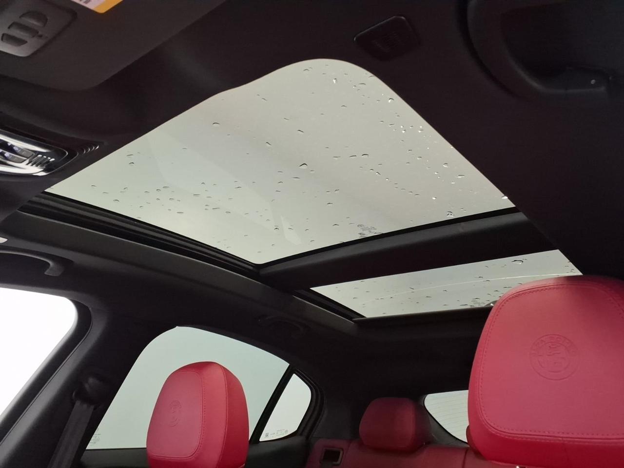Alfa Romeo Stelvio photo 22