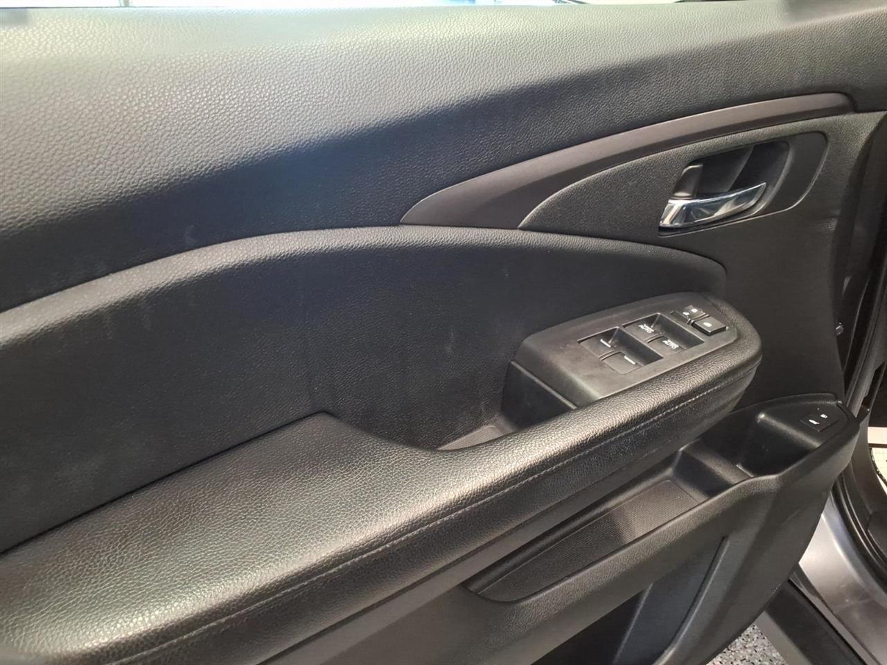Honda Pilot photo 8