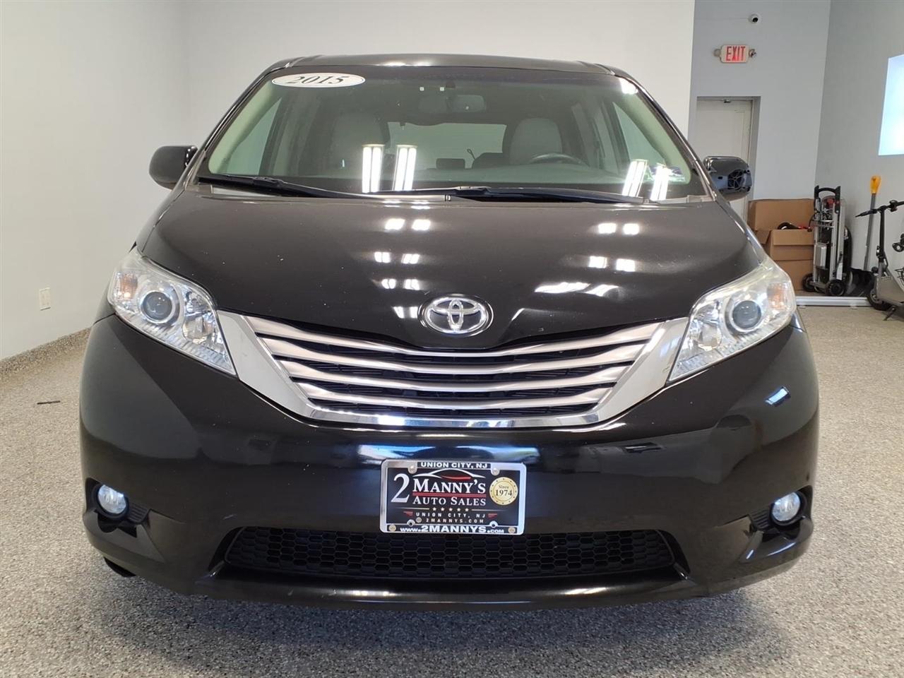 Toyota Sienna 5dr 8-Pass Van XLE Premium FWD (Natl) 2015