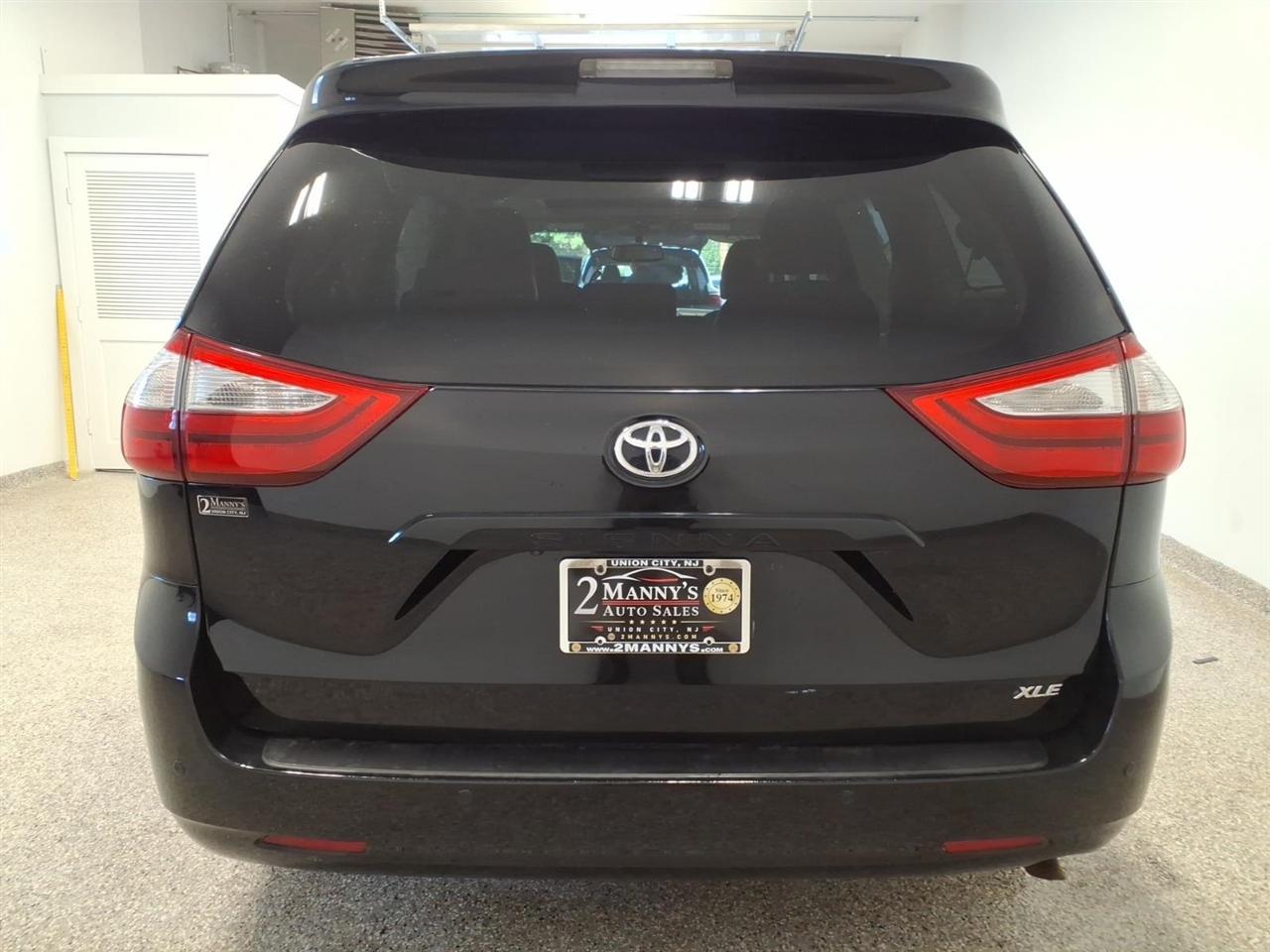 Toyota Sienna 5dr 8-Pass Van XLE Premium FWD (Natl) 2015