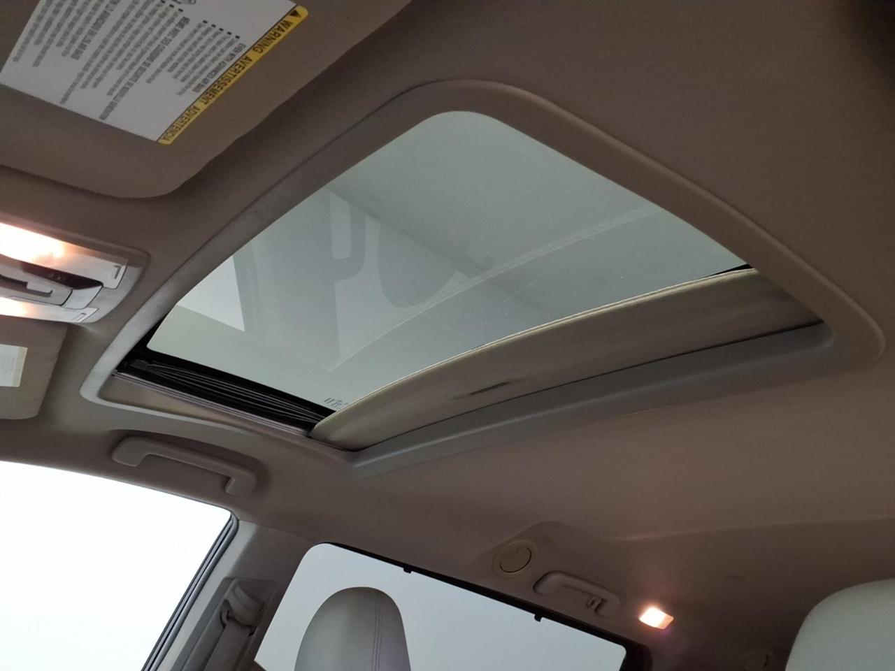 Toyota Sienna 5dr 8-Pass Van XLE Premium FWD (Natl) 2015