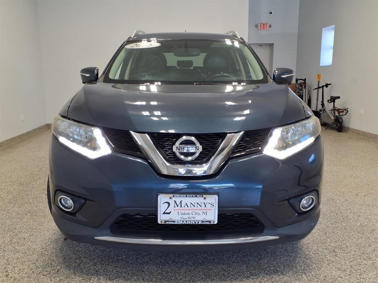 Nissan Rogue photo 2