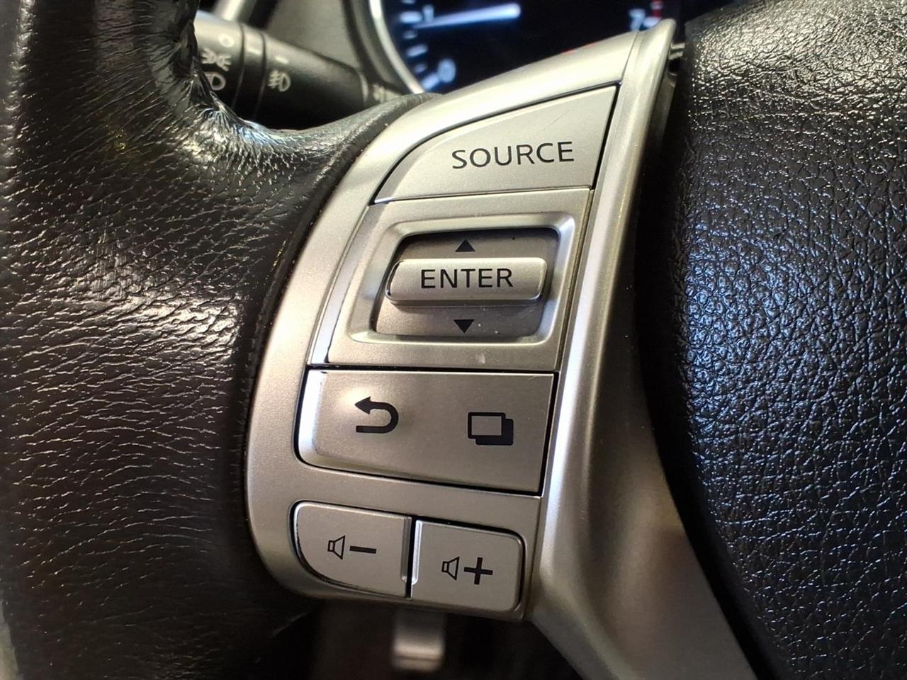 Nissan Rogue photo 10