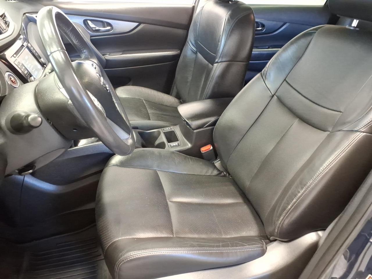 Nissan Rogue photo 18