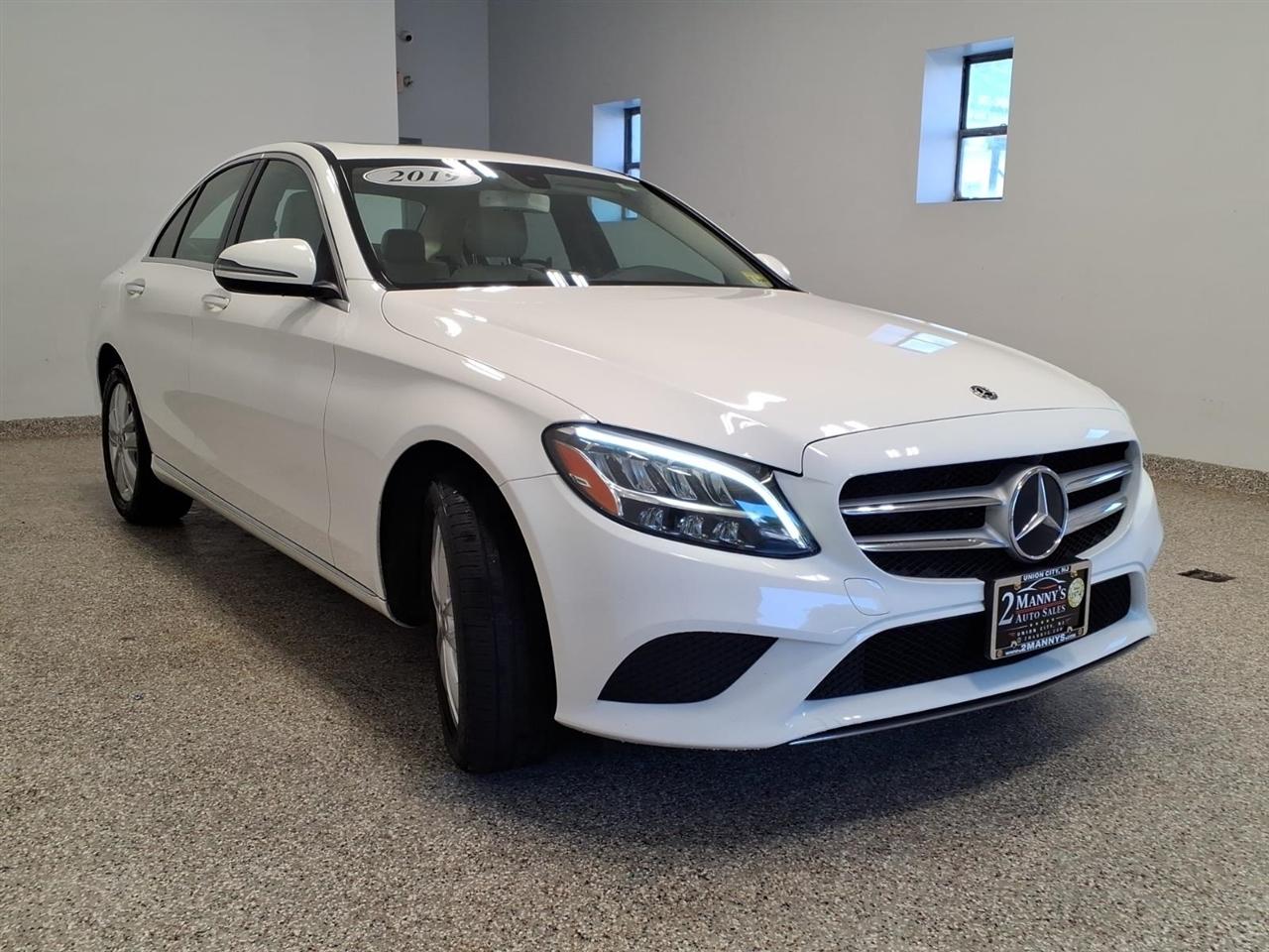 Mercedes-Benz C-Class photo 3