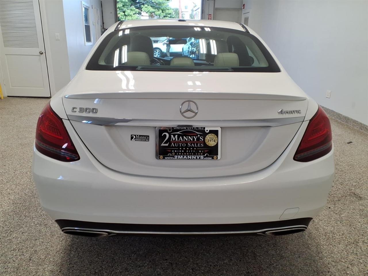 Mercedes-Benz C-Class photo 5