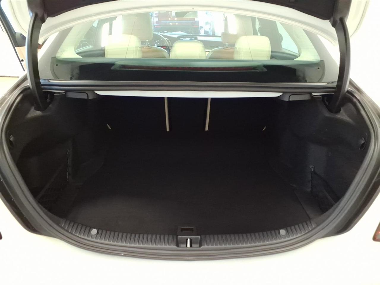 Mercedes-Benz C-Class photo 24