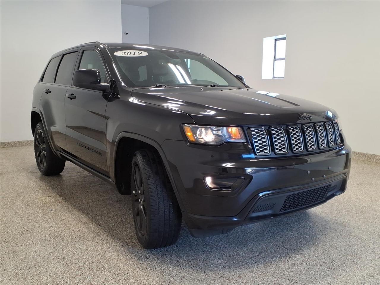 Jeep Grand Cherokee photo 3