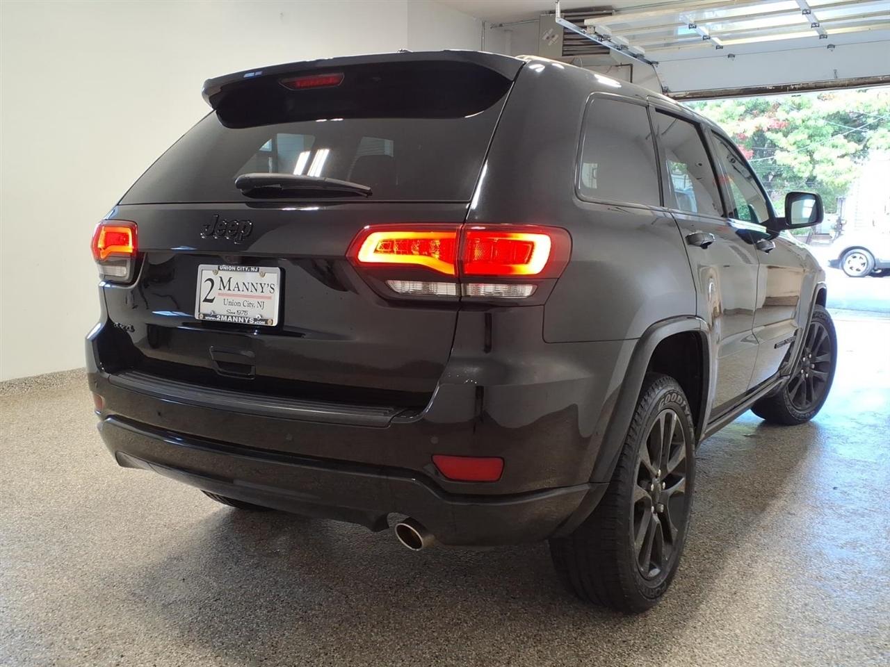 Jeep Grand Cherokee photo 4