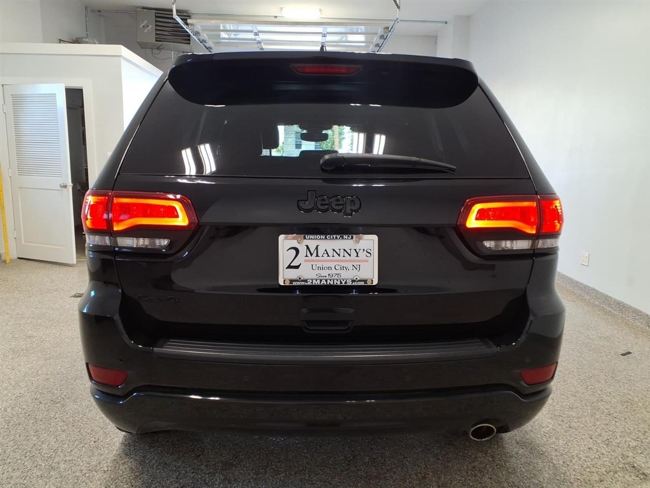 Jeep Grand Cherokee photo 5