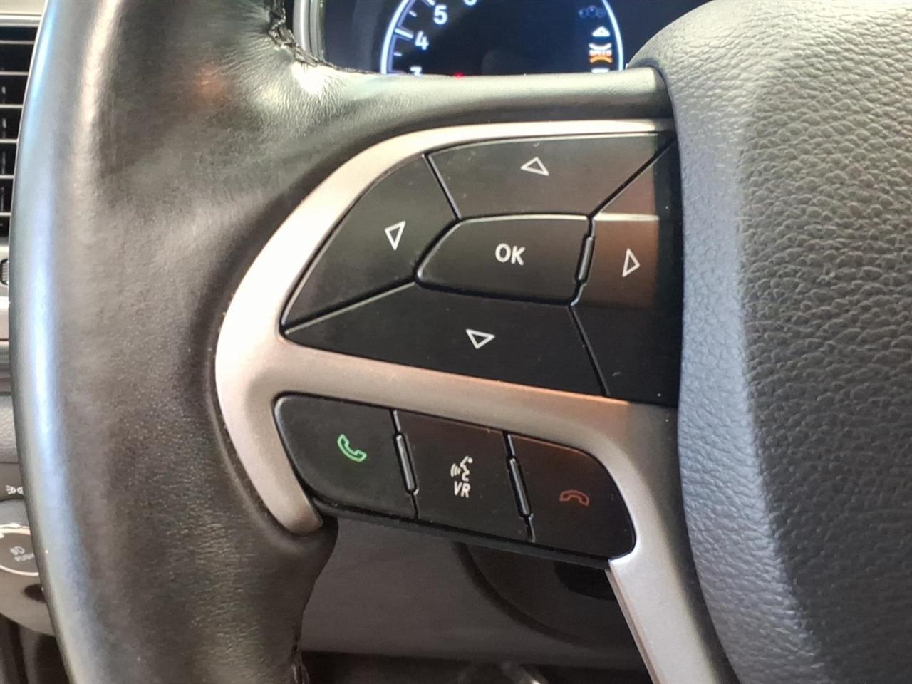 Jeep Grand Cherokee photo 10