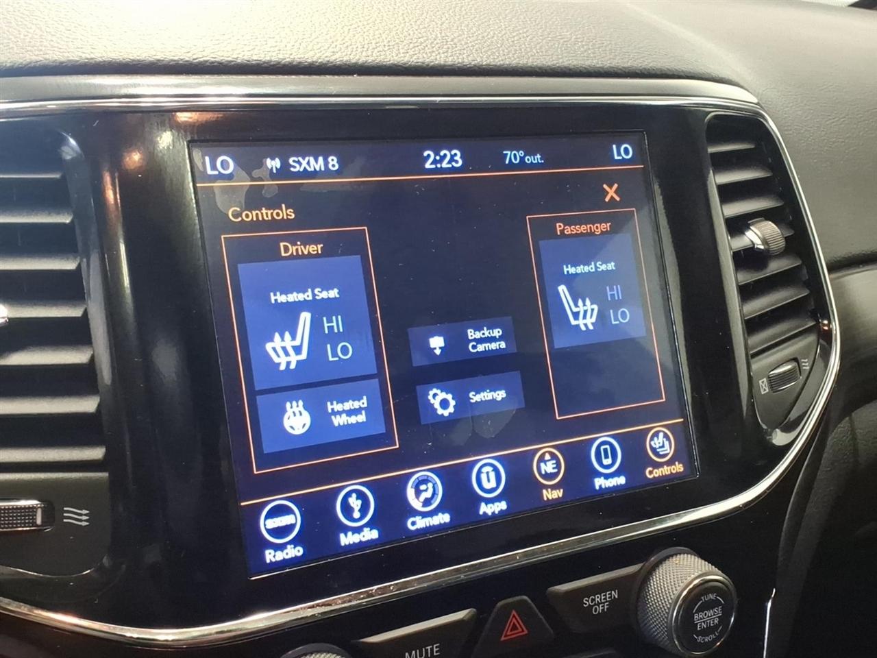 Jeep Grand Cherokee photo 15