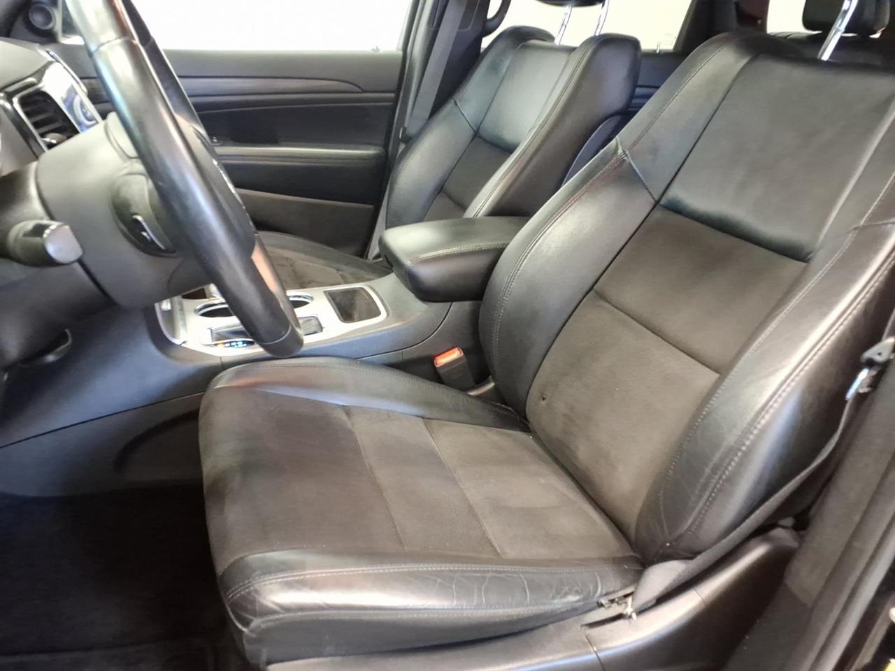 Jeep Grand Cherokee photo 19