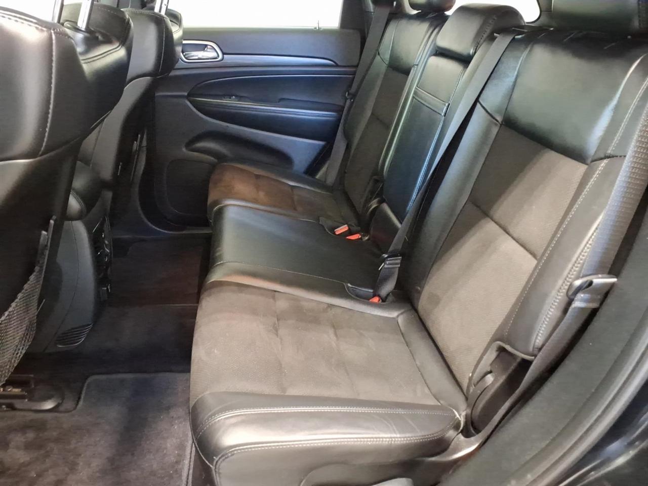 Jeep Grand Cherokee photo 22