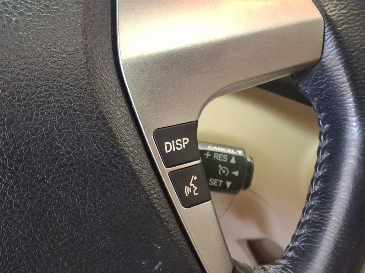 Toyota Highlander 4WD 4dr V6 SE (Natl) 2011